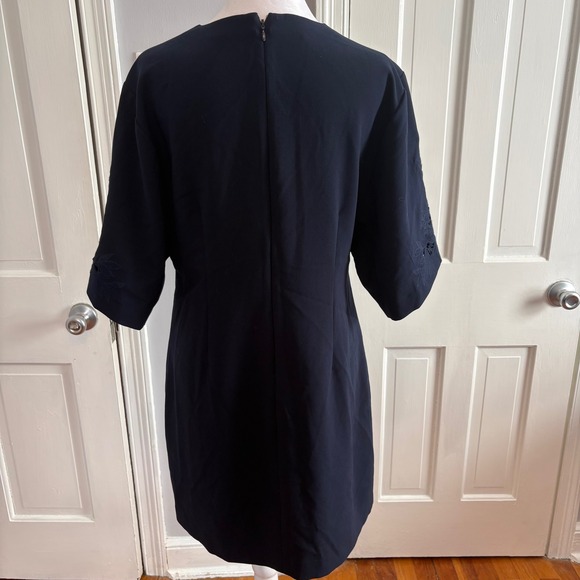Cynthia Steffe Womens Size 8 Shift Dress Navy Blue Embroidered Eyelet Floral - Picture 3 of 8